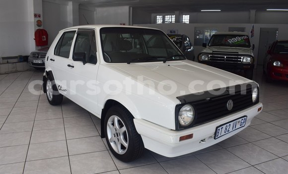 اشتري مستعمل Volkswagen Golf White سيارة في Maseru في Maseru اشتري مستعمل Volkswagen Golf White سيارة في Maseru في Maseru