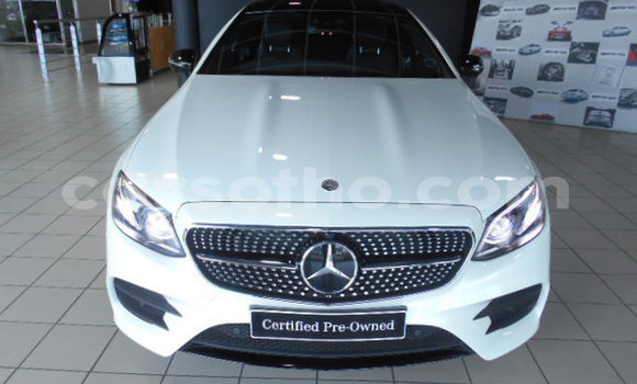 اشتري مستعمل Mercedes-Benz E–Class White سيارة في Maseru في Maseru اشتري مستعمل Mercedes-Benz E–Class White سيارة في Maseru في Maseru