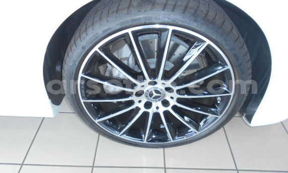 اشتري مستعمل Mercedes-Benz E–Class White سيارة في Maseru في Maseru اشتري مستعمل Mercedes-Benz E–Class White سيارة في Maseru في Maseru