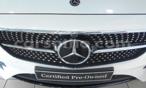 اشتري مستعمل Mercedes-Benz E–Class White سيارة في Maseru في Maseru اشتري مستعمل Mercedes-Benz E–Class White سيارة في Maseru في Maseru