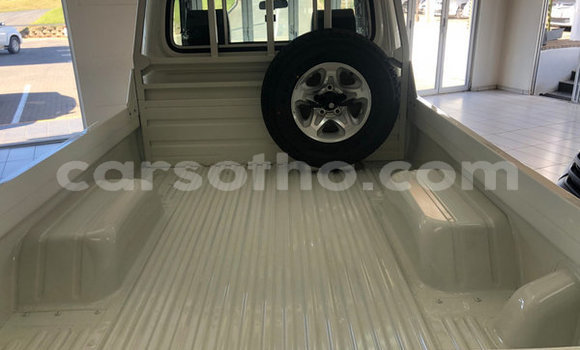 Sayi Na hannu Toyota Land Cruiser White Mota in Maseru a Maseru Sayi Na hannu Toyota Land Cruiser White Mota in Maseru a Maseru