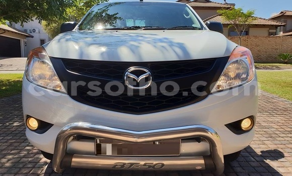 Acheter Occasion Voiture Mazda BT-50 Blanc à Maputsoa, Leribe Acheter Occasion Voiture Mazda BT-50 Blanc à Maputsoa, Leribe