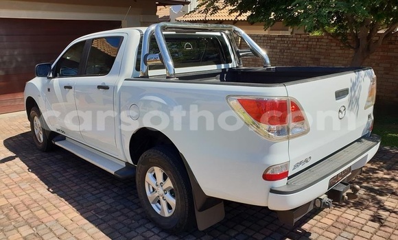 Acheter Occasion Voiture Mazda BT-50 Blanc à Maputsoa, Leribe Acheter Occasion Voiture Mazda BT-50 Blanc à Maputsoa, Leribe