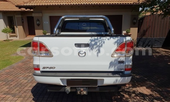 Acheter Occasion Voiture Mazda BT-50 Blanc à Maputsoa, Leribe Acheter Occasion Voiture Mazda BT-50 Blanc à Maputsoa, Leribe