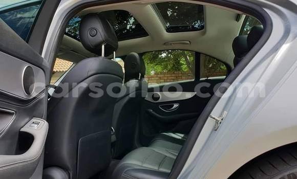 Acheter Occasion Voiture Mercedes-Benz C–Class Gris à Maputsoa, Leribe Acheter Occasion Voiture Mercedes-Benz C–Class Gris à Maputsoa, Leribe