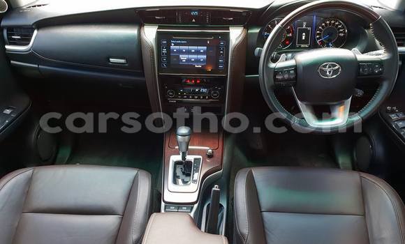 Acheter Occasion Voiture Toyota Fortuner Blanc à Maputsoa, Leribe Acheter Occasion Voiture Toyota Fortuner Blanc à Maputsoa, Leribe
