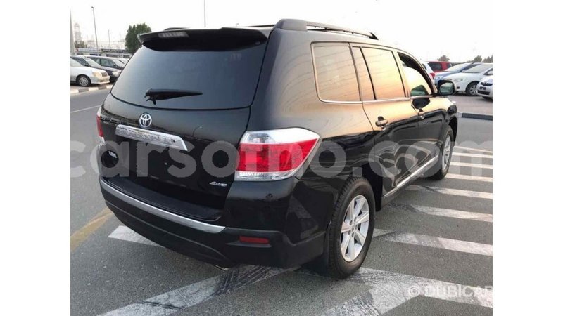 Big with watermark toyota highlander maseru import dubai 11756