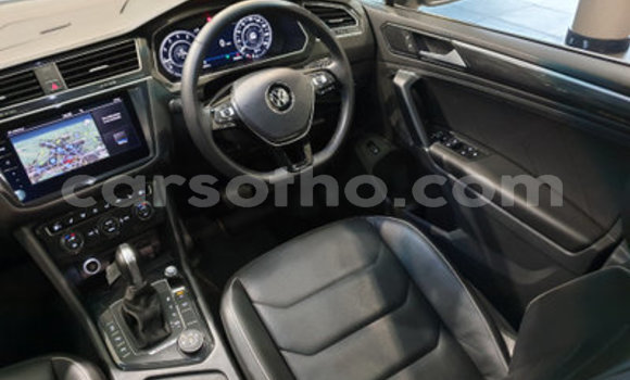 Sayi Na hannu Volkswagen Tiguan Silver Mota in Thaba–Tseka a Mafeteng Sayi Na hannu Volkswagen Tiguan Silver Mota in Thaba–Tseka a Mafeteng