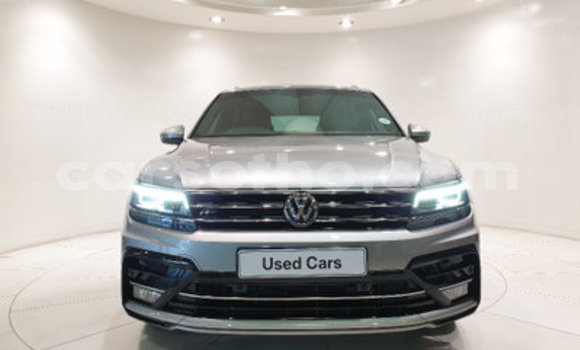 Sayi Na hannu Volkswagen Tiguan Silver Mota in Thaba–Tseka a Mafeteng Sayi Na hannu Volkswagen Tiguan Silver Mota in Thaba–Tseka a Mafeteng