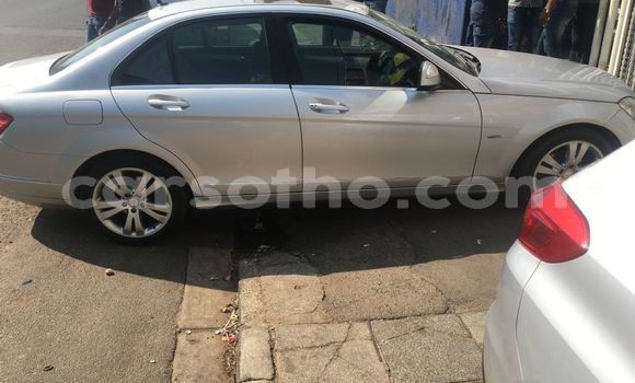 Acheter Occasion Voiture Mercedes-Benz C–Class Gris à Butha–Buthe, Thaba-Tseka Acheter Occasion Voiture Mercedes-Benz C–Class Gris à Butha–Buthe, Thaba-Tseka