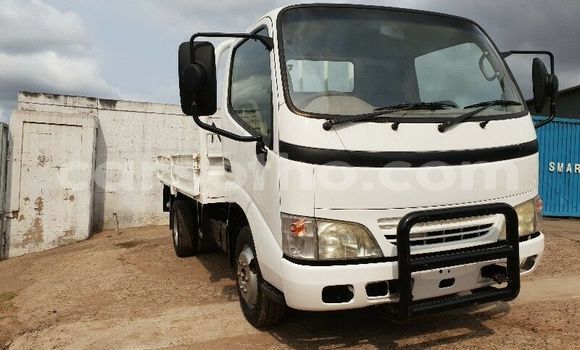 Acheter Occasion Utilitaire Toyota Dyna Blanc à Maseru, Maseru Acheter Occasion Utilitaire Toyota Dyna Blanc à Maseru, Maseru