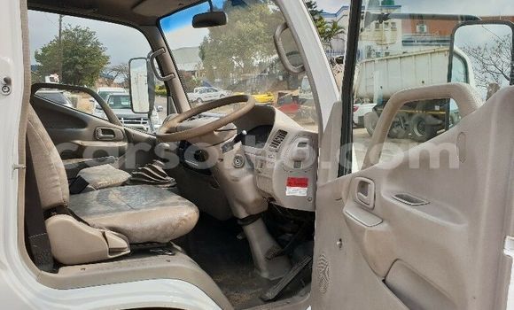 Acheter Occasion Utilitaire Toyota Dyna Blanc à Maseru, Maseru Acheter Occasion Utilitaire Toyota Dyna Blanc à Maseru, Maseru