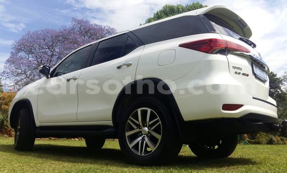 اشتري مستعمل Toyota Fortuner White سيارة في Maseru في Maseru اشتري مستعمل Toyota Fortuner White سيارة في Maseru في Maseru