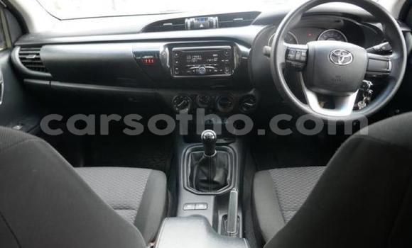 اشتري مستعمل Toyota Hilux White سيارة في Hlotse في Leribe اشتري مستعمل Toyota Hilux White سيارة في Hlotse في Leribe