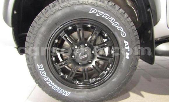 Acheter Occasion Voiture Toyota Hilux Gris à Hlotse, Leribe Acheter Occasion Voiture Toyota Hilux Gris à Hlotse, Leribe