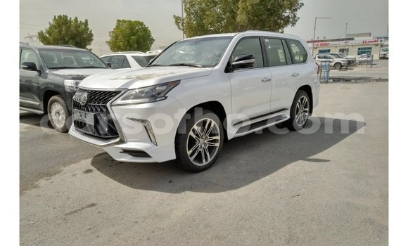 اشتري Imported Lexus LX White سيارة في Import - Dubai في Maseru اشتري Imported Lexus LX White سيارة في Import - Dubai في Maseru
