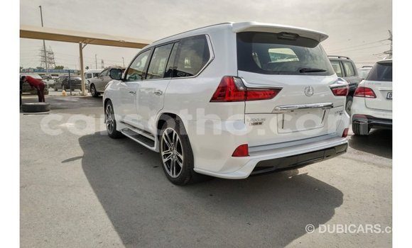 اشتري Imported Lexus LX White سيارة في Import - Dubai في Maseru اشتري Imported Lexus LX White سيارة في Import - Dubai في Maseru