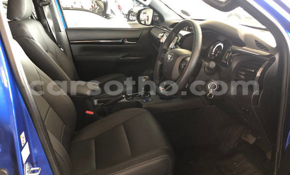 Sayi Na hannu Toyota Hilux Blue Mota in Maputsoe a Leribe Sayi Na hannu Toyota Hilux Blue Mota in Maputsoe a Leribe