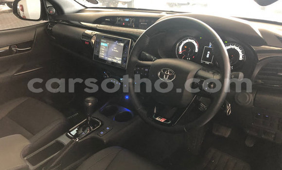 Sayi Na hannu Toyota Hilux Blue Mota in Maputsoe a Leribe Sayi Na hannu Toyota Hilux Blue Mota in Maputsoe a Leribe