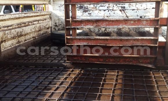 Buy Used Hino 300 Series White Truck in Maputsoa in Leribe Buy Used Hino 300 Series White Truck in Maputsoa in Leribe