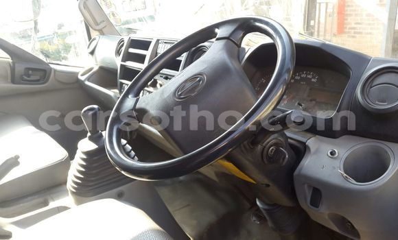 Buy Used Hino 300 Series White Truck in Maputsoa in Leribe Buy Used Hino 300 Series White Truck in Maputsoa in Leribe