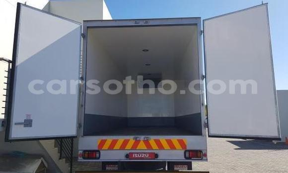 اشتري مستعمل Isuzu FTR 850 White شاحنة في Mohale's Hoek في Mohale's Hoek اشتري مستعمل Isuzu FTR 850 White شاحنة في Mohale's Hoek في Mohale's Hoek