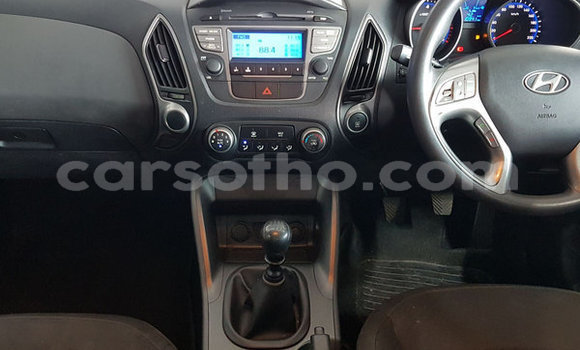 اشتري مستعمل Hyundai ix35 Silver سيارة في Maputsoe في Leribe اشتري مستعمل Hyundai ix35 Silver سيارة في Maputsoe في Leribe