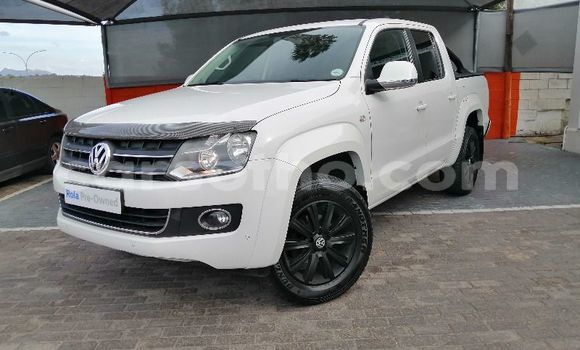 Buy Used Volkswagen Amarok White Car in Maputsoe in Leribe Buy Used Volkswagen Amarok White Car in Maputsoe in Leribe