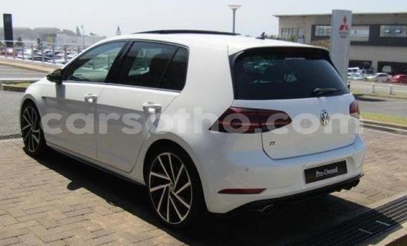 Acheter Occasion Voiture Volkswagen Golf R Blanc à Mokhotlong, Berea Acheter Occasion Voiture Volkswagen Golf R Blanc à Mokhotlong, Berea
