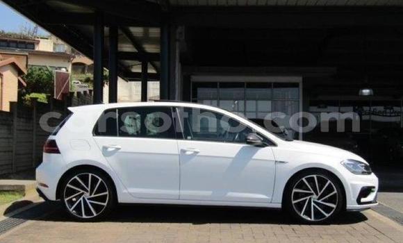 Acheter Occasion Voiture Volkswagen Golf R Blanc à Mokhotlong, Berea Acheter Occasion Voiture Volkswagen Golf R Blanc à Mokhotlong, Berea