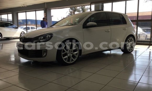 اشتري مستعمل Volkswagen Golf GTI White سيارة في Maseru في Maseru اشتري مستعمل Volkswagen Golf GTI White سيارة في Maseru في Maseru