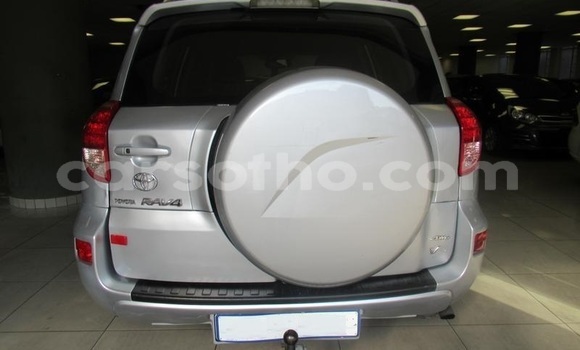 Sayi Na hannu Toyota RAV4 Silver Mota in Maseru a Maseru Sayi Na hannu Toyota RAV4 Silver Mota in Maseru a Maseru
