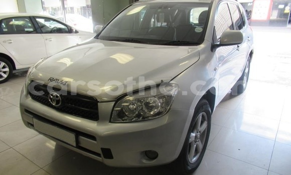 Sayi Na hannu Toyota RAV4 Silver Mota in Maseru a Maseru Sayi Na hannu Toyota RAV4 Silver Mota in Maseru a Maseru