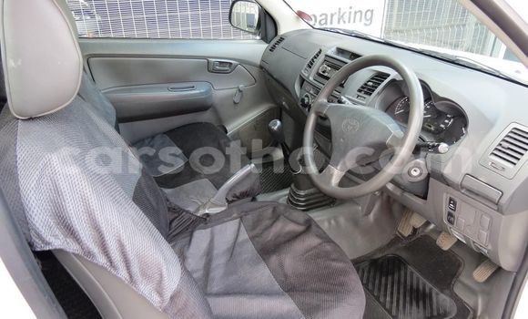 اشتري مستعمل Toyota Hilux White سيارة في Maseru في Maseru اشتري مستعمل Toyota Hilux White سيارة في Maseru في Maseru