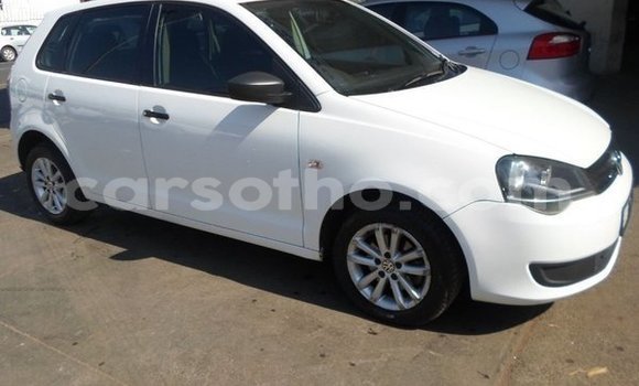 اشتري مستعمل Volkswagen Polo White سيارة في Maseru في Maseru اشتري مستعمل Volkswagen Polo White سيارة في Maseru في Maseru