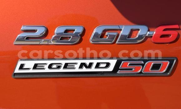 Sayi Na hannu Toyota Hilux Beige Mota in Butha–Buthe a Thaba-Tseka Sayi Na hannu Toyota Hilux Beige Mota in Butha–Buthe a Thaba-Tseka