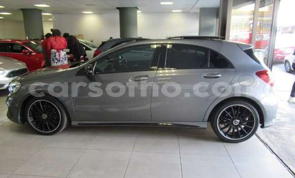 Sayi Na hannu Mercedes-Benz A–Class Silver Mota in Maseru a Maseru Sayi Na hannu Mercedes-Benz A–Class Silver Mota in Maseru a Maseru