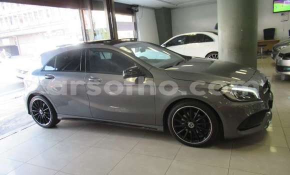 Sayi Na hannu Mercedes-Benz A–Class Silver Mota in Maseru a Maseru Sayi Na hannu Mercedes-Benz A–Class Silver Mota in Maseru a Maseru