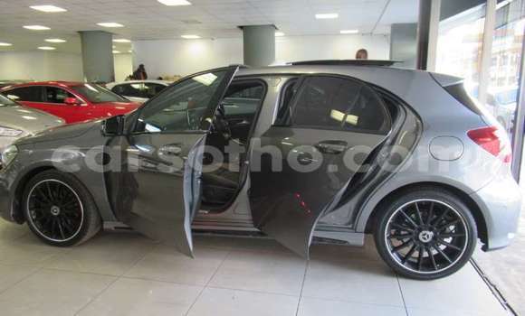 Sayi Na hannu Mercedes-Benz A–Class Silver Mota in Maseru a Maseru Sayi Na hannu Mercedes-Benz A–Class Silver Mota in Maseru a Maseru