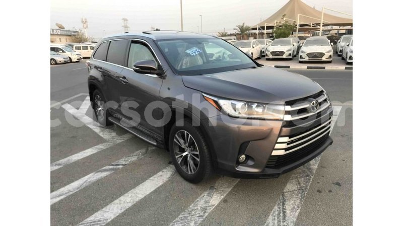 Big with watermark toyota highlander maseru import dubai 11871