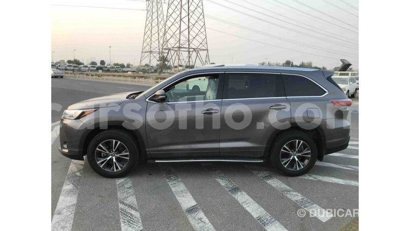 Big with watermark toyota highlander maseru import dubai 11871