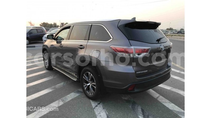 Big with watermark toyota highlander maseru import dubai 11871