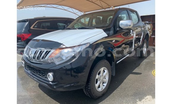 Sayi Imported Mitsubishi L200 Black Mota in Import - Dubai a Maseru Sayi Imported Mitsubishi L200 Black Mota in Import - Dubai a Maseru