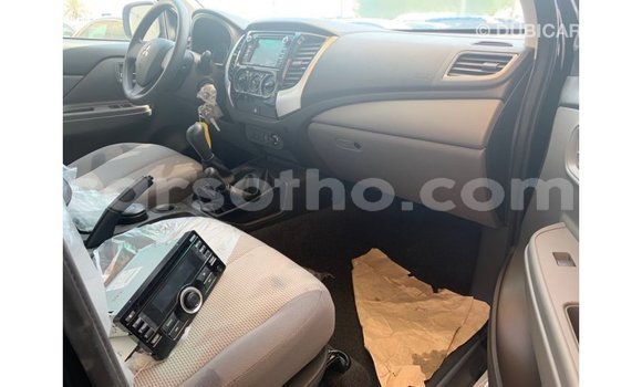 Sayi Imported Mitsubishi L200 Black Mota in Import - Dubai a Maseru Sayi Imported Mitsubishi L200 Black Mota in Import - Dubai a Maseru
