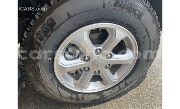 Sayi Imported Mitsubishi L200 Black Mota in Import - Dubai a Maseru Sayi Imported Mitsubishi L200 Black Mota in Import - Dubai a Maseru