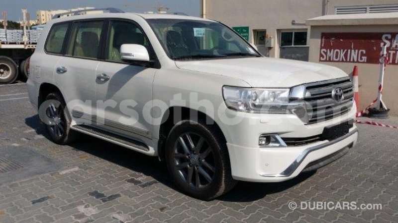 Big with watermark toyota land cruiser maseru import dubai 11874