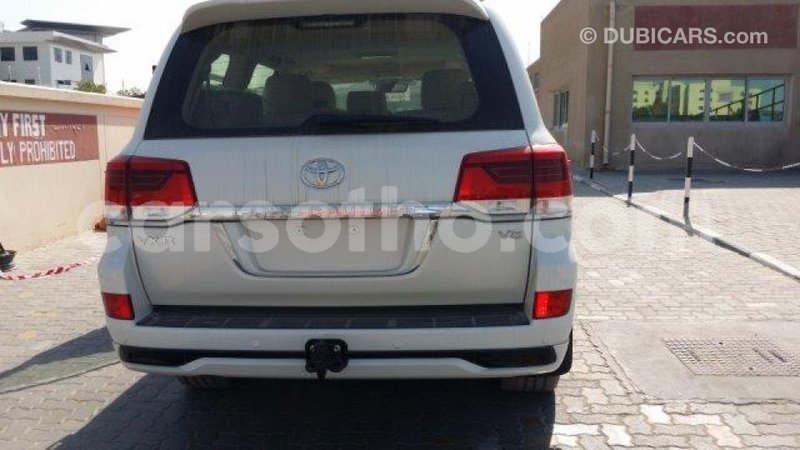 Big with watermark toyota land cruiser maseru import dubai 11874