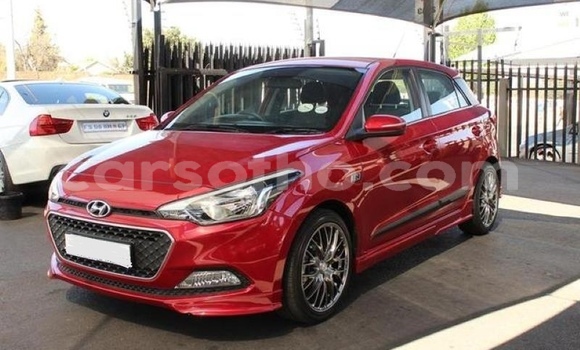 Acheter Occasion Voiture Hyundai i20 Rouge à Hlotse, Leribe Acheter Occasion Voiture Hyundai i20 Rouge à Hlotse, Leribe