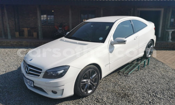 Sayi Na hannu Mercedes-Benz CLC-klasse White Mota in Hlotse a Leribe Sayi Na hannu Mercedes-Benz CLC-klasse White Mota in Hlotse a Leribe