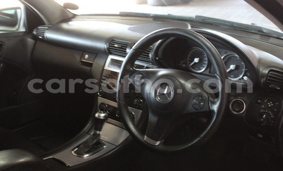 Acheter Occasion Voiture Mercedes-Benz CLK–Class Gris à Maputsoa, Leribe Acheter Occasion Voiture Mercedes-Benz CLK–Class Gris à Maputsoa, Leribe